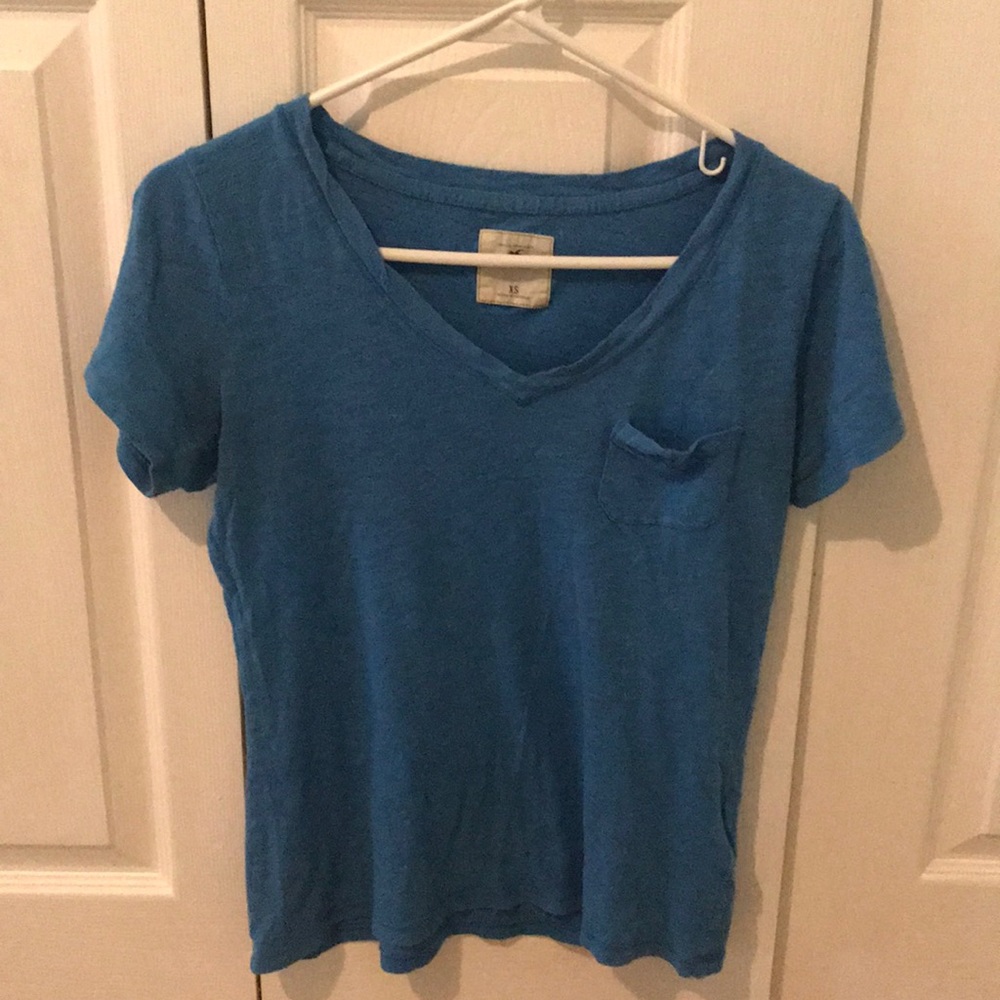 Hollister V-neck Tee!